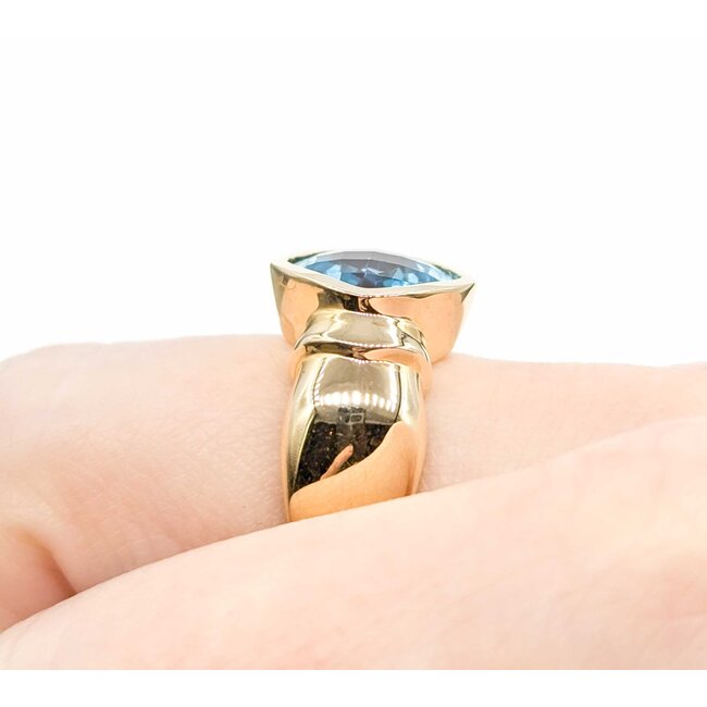 Ring Bezel Set 5.36ct Topaz 14ky 224120185