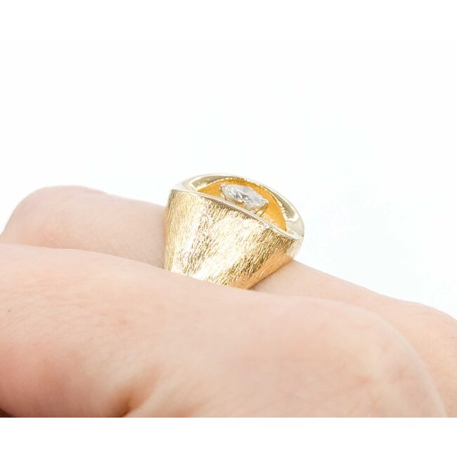 Ring Solitaire .60ct Round Diamond Textured 14ky sz11 224120005