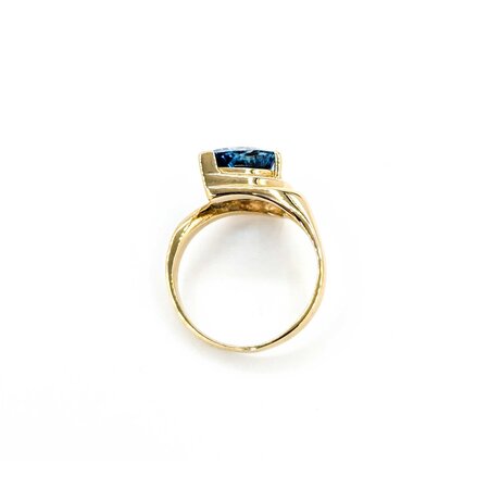 Ring Solitaire 2.35ct Pear Topaz 14ky sz6 224110208