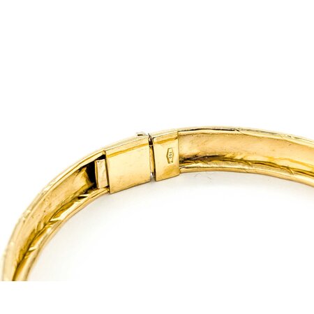 Bracelet 18ky Hinged Bangle 7" 8mm 224123502