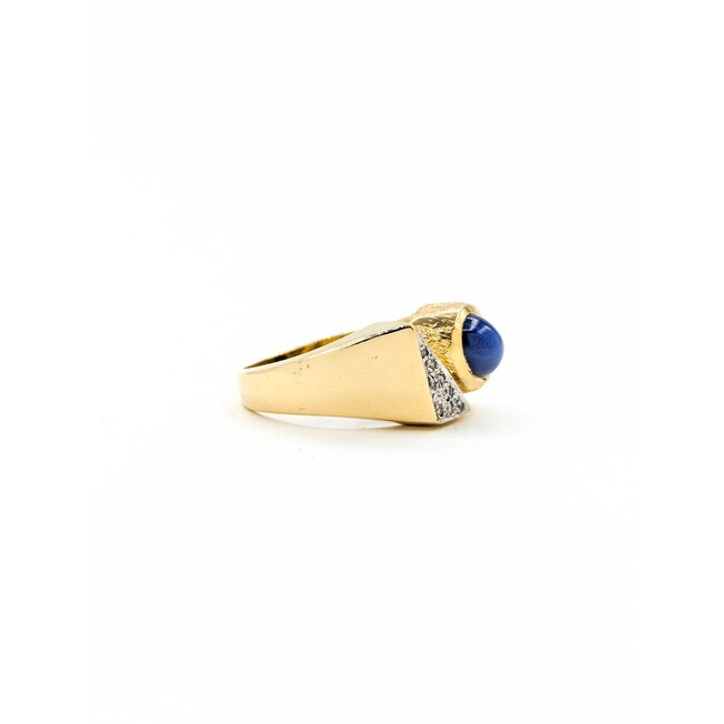 Ring Textured .08ctw Single Cut Diamonds 8x6mm Star Sapphire 14ky 224120183