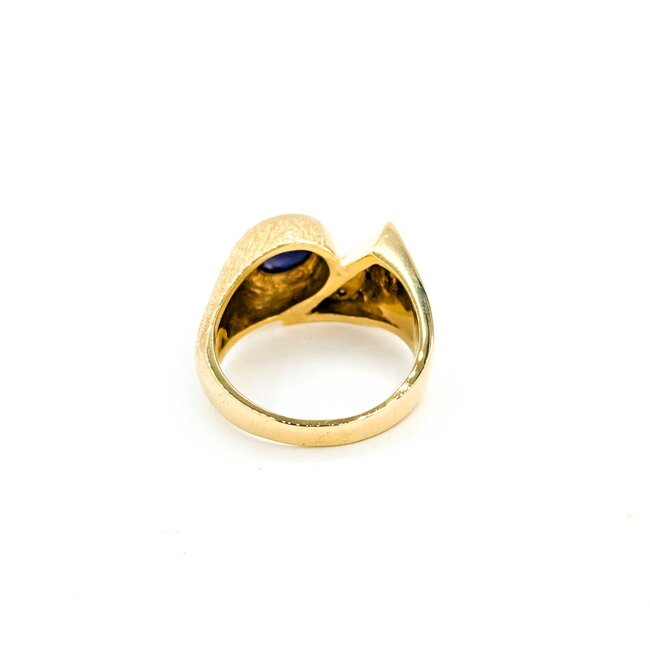 Ring Textured .08ctw Single Cut Diamonds 8x6mm Star Sapphire 14ky 224120183