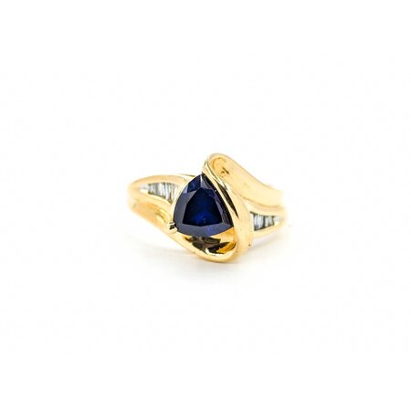 Ring .15ctw Baguette Diamonds 7mm Synthetic Sapphire 14ky sz6.5 224110210