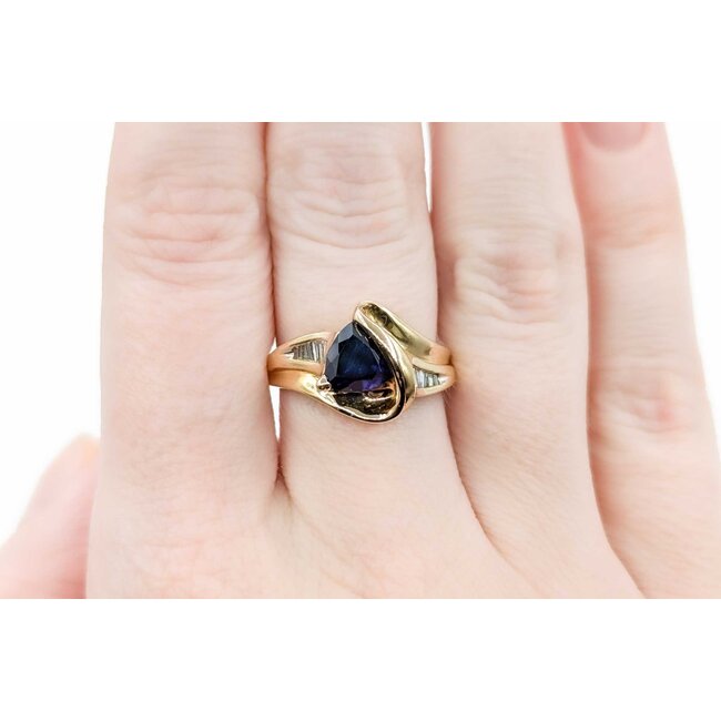 Ring .15ctw Baguette Diamonds 7mm Synthetic Sapphire 14ky sz6.5 224110210