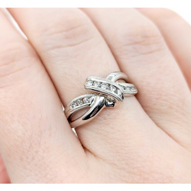 Ring Twist .25ctw Round Diamonds Milgrain 14kw sz7 225010006