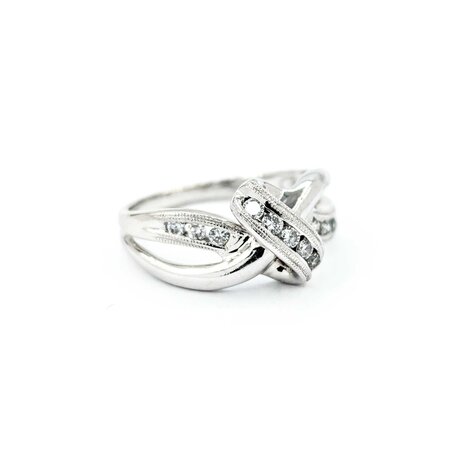 Ring Twist .25ctw Round Diamonds Milgrain 14kw sz7 225010006
