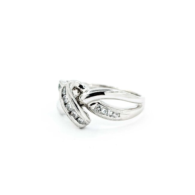 Ring Twist .25ctw Round Diamonds Milgrain 14kw sz7 225010006