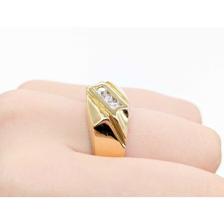 Ring 3 Stone .30ctw Round Diamonds 11mm 14ky sz10.5 225010024