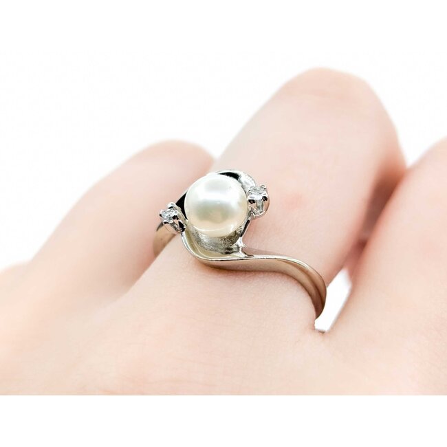 Ring .02ctw Single Cut Diamonds 6.5mm Akoya Pearl 14kw sz7.5 225010178
