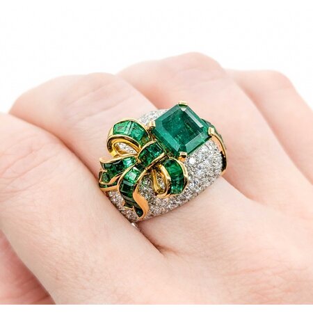 Ring Cocktail Ribbon 1.72ctw Round Diamonds 3.10ct Emerald 1.00ctw Accent Emeralds 18ky .6x1" Sz7 12.19g 225010055