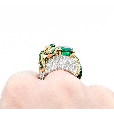 Ring Cocktail Ribbon 1.72ctw Round Diamonds 3.10ct Emerald 1.00ctw Accent Emeralds 18ky .6x1" Sz7 12.19g 225010055