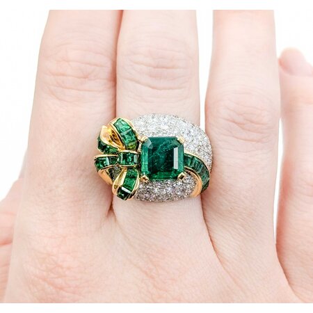 Ring Cocktail Ribbon 1.72ctw Round Diamonds 3.10ct Emerald 1.00ctw Accent Emeralds 18ky .6x1" Sz7 12.19g 225010055