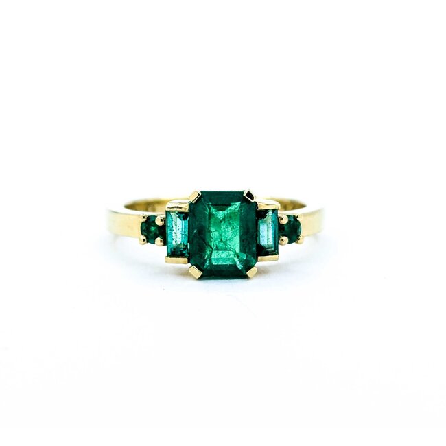 Ring Sky Dog Design 1.35ctw Emerald 14ky 7x9mm Sz5 3.6g 225010069