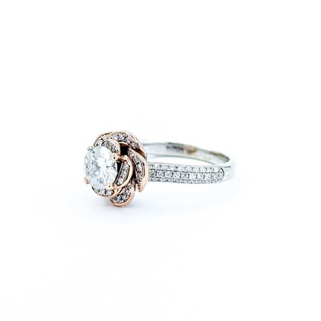 Ring Flower Motif .92ct Round (Center) Diamond .50ctw Diamonds 14ktt 11x11 sz7 5.3 225010047