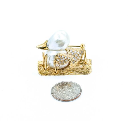 Brooch Duck Motif .27ctw Round Diamonds 15x12mm Pearl 18x15mm Pearl 14ky 1.4x1.1" 18.63g 225010091