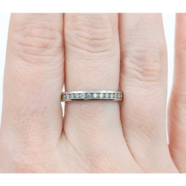 Ring Channel Set .25ctw Round Diamonds 14kw 3mm sz7.5 2.5g 225010050