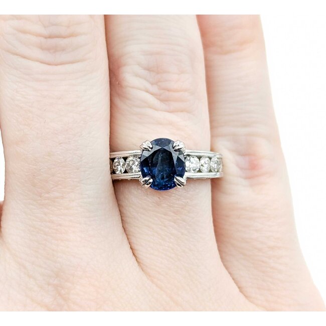 Ring .40ctw Round Diamonds 2.21ct Sapphire 18kw Sz6 6g 225010078