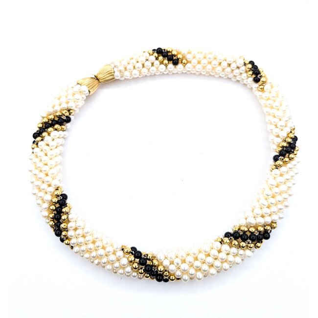 Necklace 4-5mm Pearl 4mm Onyx Beeds 14ky .65" Wide 17" 86.6g 225010080