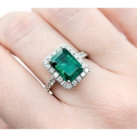 Ring .82ctw Round Diamonds 3.77ct Emerald Platinum Sz6.5 7.8g 225030039