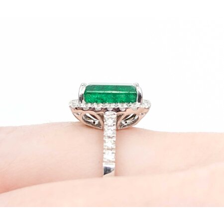 Ring .82ctw Round Diamonds 3.77ct Emerald Platinum Sz6.5 7.8g 225030039