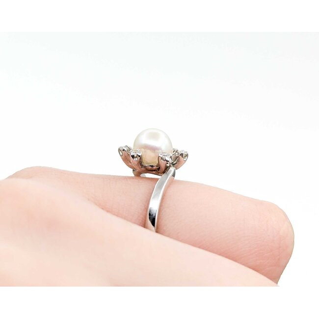 Ring Vintage Mid-Century Engraved .10ctw Single Cut Diamonds 7mm Pearl 14kw sz4.25 124110750