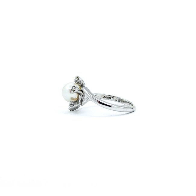 Ring Vintage Mid-Century Engraved .10ctw Single Cut Diamonds 7mm Pearl 14kw sz4.25 124110750