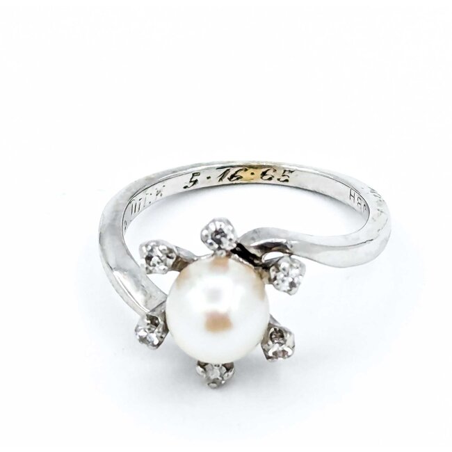 Ring Vintage Mid-Century Engraved .10ctw Single Cut Diamonds 7mm Pearl 14kw sz4.25 124110750