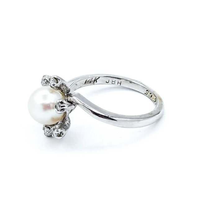 Ring Vintage Mid-Century Engraved .10ctw Single Cut Diamonds 7mm Pearl 14kw sz4.25 124110750
