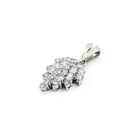 Pendant Tear Drop Leaf 1.50ctw Round Diamonds 900pt 1.12x.55" 5.53g 125030025