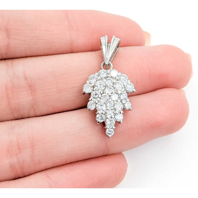 Pendant Tear Drop Leaf 1.50ctw Round Diamonds 900pt 1.12x.55" 5.53g 125030025