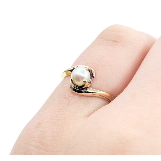 Ring Bi-Pass 5mm Pearl 10ky Sz3.5 1.56g 125030018