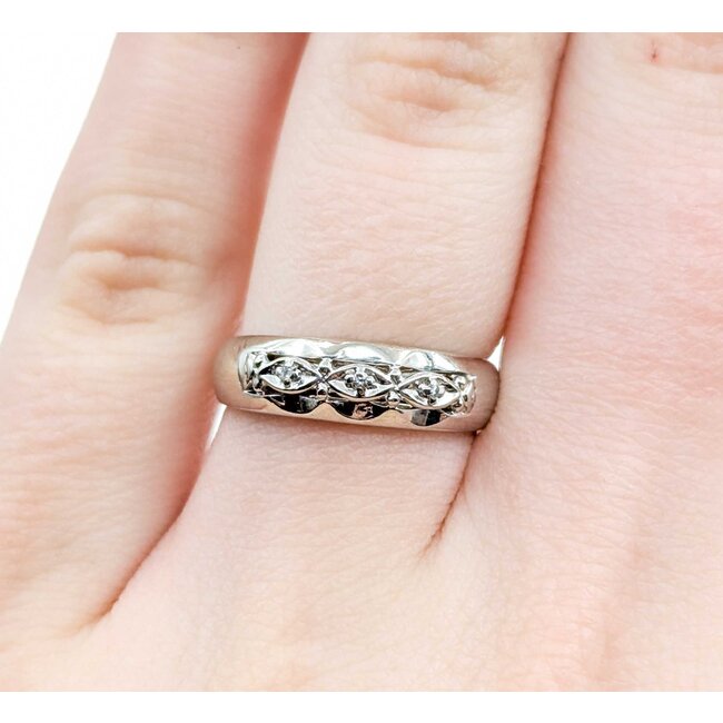 Ring 3 Stone .015ctw Single Cut Diamonds 14kw Sz6 3.12g 225020017