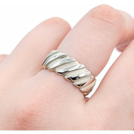 Ring Tiffany Grooved SS Sz7.5 7.78g 225030087