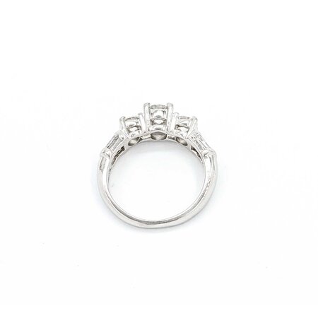 Ring 1.37ctw Round/Baguette Diamonds 950pt sz5.25 225030109
