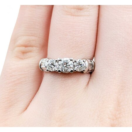 Ring 1.37ctw Round/Baguette Diamonds 950pt sz5.25 225030109