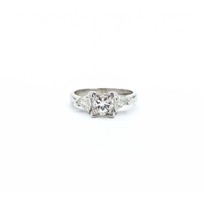 Ring Engagement GIA: 15627488 1.53ct Princess Diamond .66ctw Trillion Diamond Platinum Sz7 7.7g 225030044