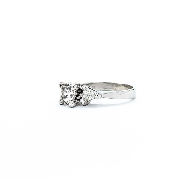 Ring Engagement GIA: 15627488 1.53ct Princess Diamond .66ctw Trillion Diamond Platinum Sz7 7.7g 225030044
