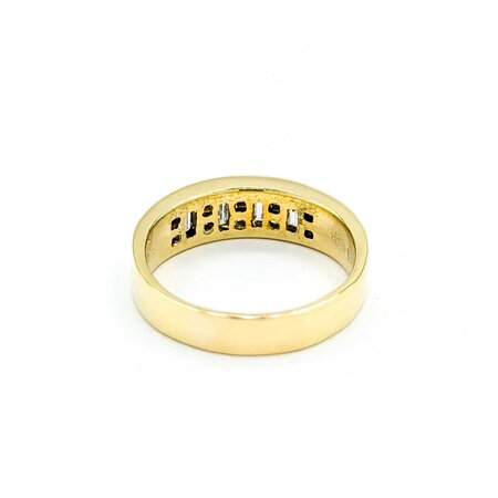 RIng 0.84ctw Princess/Baguette Diamonds 18ky sz9 6.78g 225030110