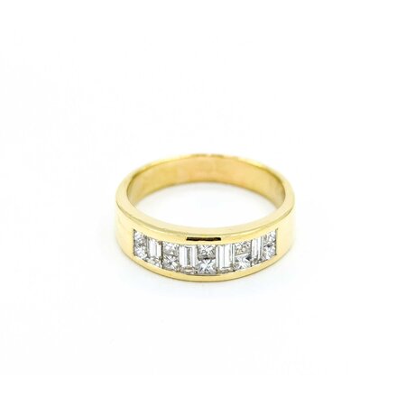 RIng 0.84ctw Princess/Baguette Diamonds 18ky sz9 6.78g 225030110