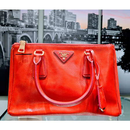 Handbag Prada Saffiano Small Vernis Galleria 125045043