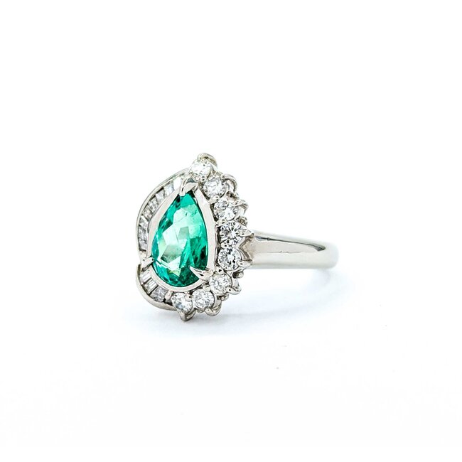 Ring Cocktail, Pear Shape 0.59ctw Round & Baguette Diamonds 1.48ct Emerald 900pt 17x14mm sz6 8.68g 125030088