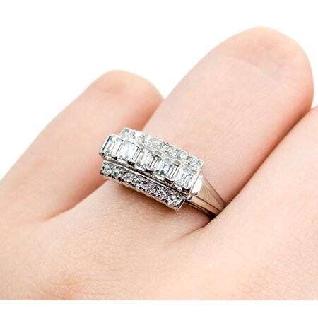Ring 3-Row .66ctw Baguette & Round Diamonds 900pt 7.8mm sz6.25 5.87g 125030050