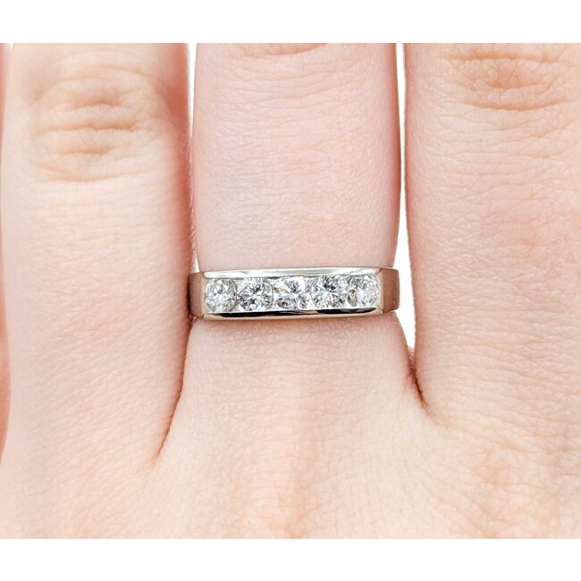 Ring Channel Set 0.62ctw Round Diamonds 900pt 4.4mm sz6.5 4.73g 125030075