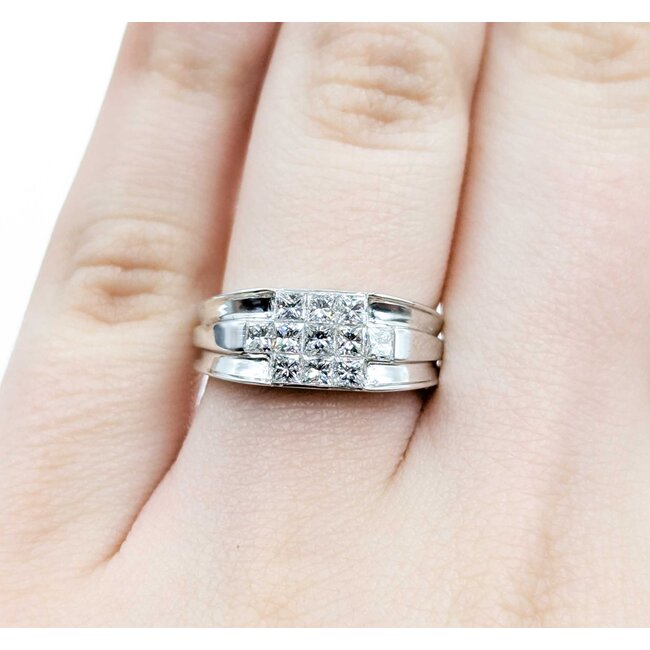 Ring Invisible Set 1.00ctw Princess Diamonds 18kw 7.4mm sz7 5g 125030068