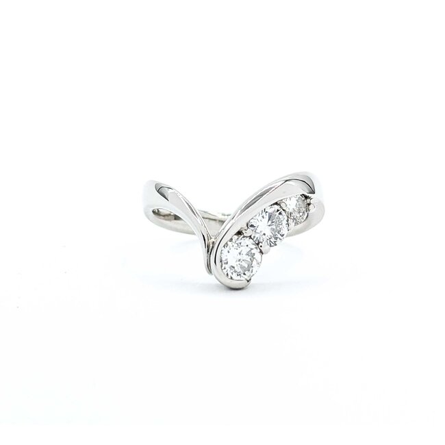 Ring V-Shape 1.10ctw Round Diamonds 900pt sz6.5 7.43g 125030095