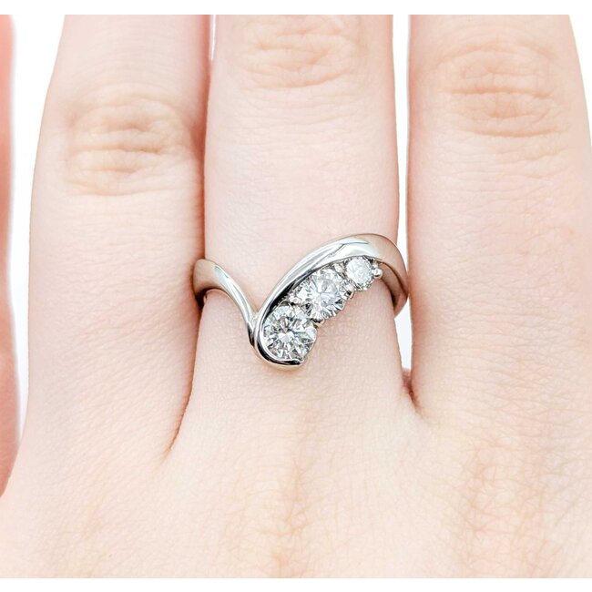 Ring V-Shape 1.10ctw Round Diamonds 900pt sz6.5 7.43g 125030095