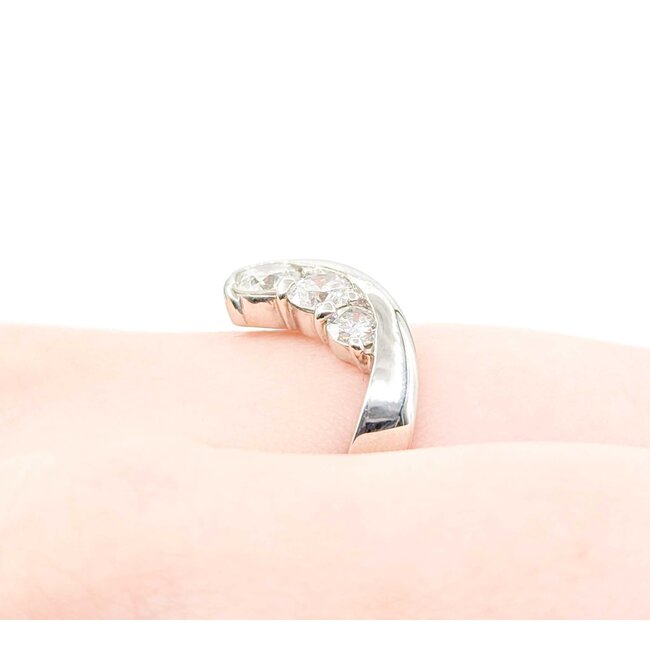 Ring V-Shape 1.10ctw Round Diamonds 900pt sz6.5 7.43g 125030095