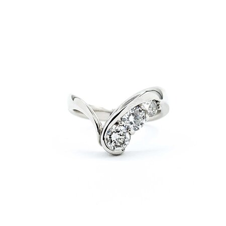 Ring V-Shape 1.10ctw Round Diamonds 900pt sz6.5 7.43g 125030095