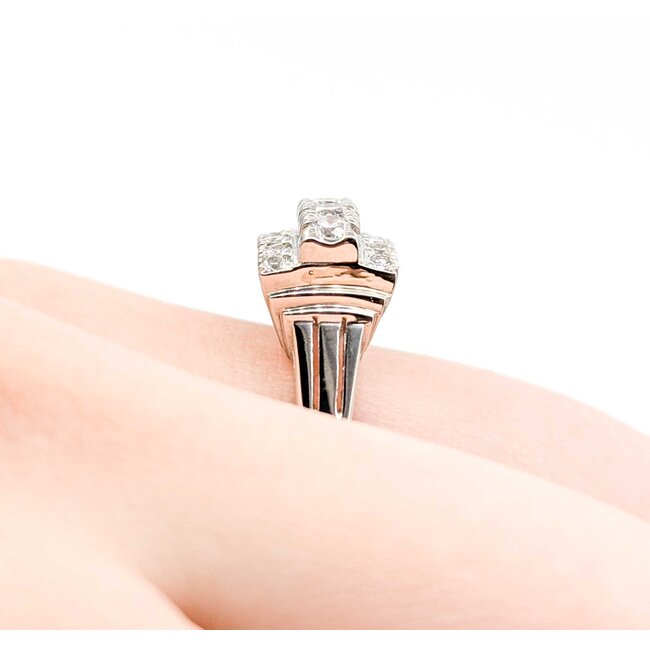 Ring 3-Row, Milgrain 0.50ctw Round Diamonds 900pt 8mm sz6 6.99g 125030062