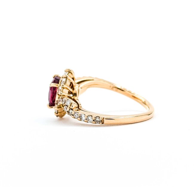 Ring Halo .71ctw Round Diamonds 1.50ct Ruby 18kr sz7.5 4.32g 125030051